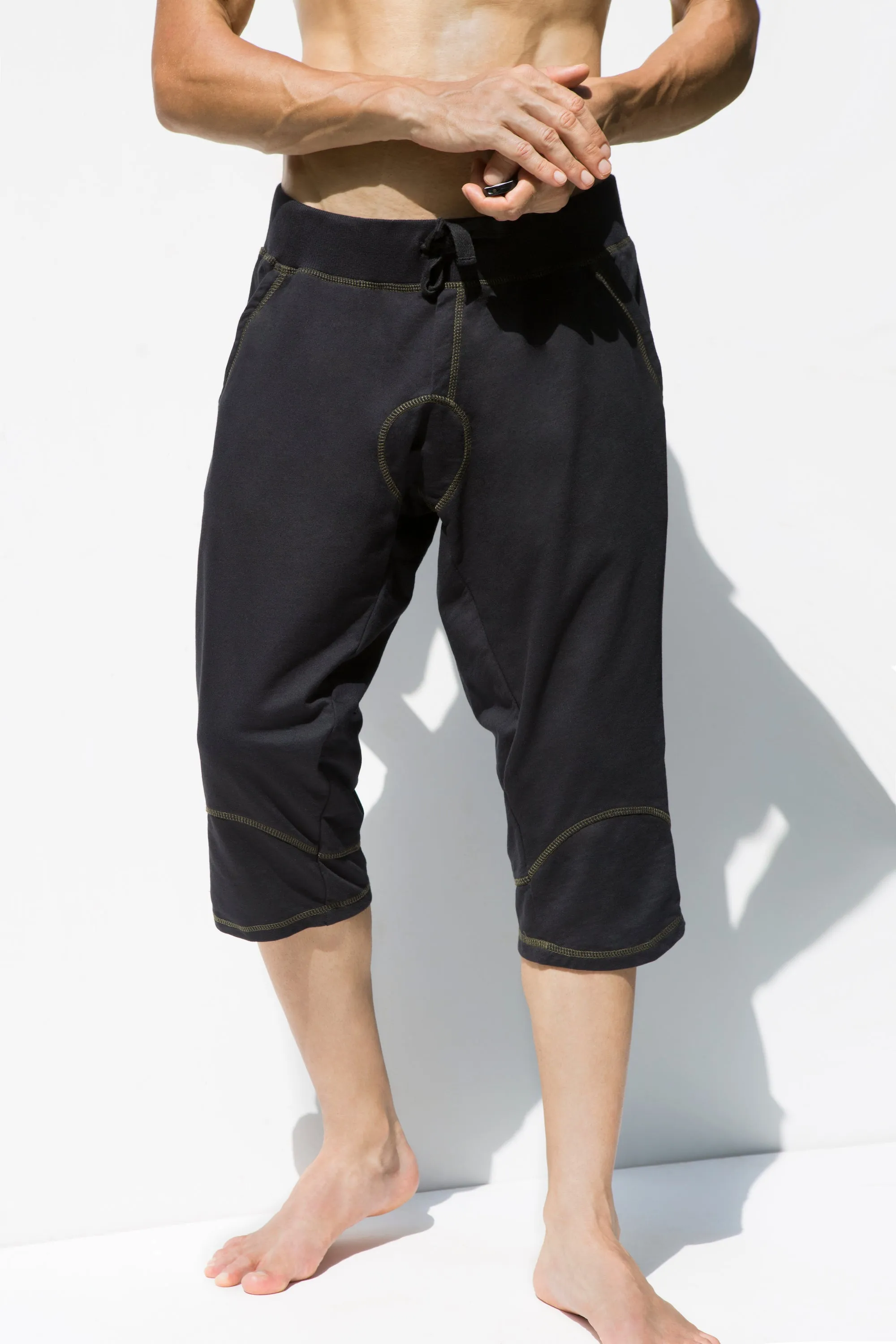 Men 3/4 Pants - Yoga Men Capris - Black